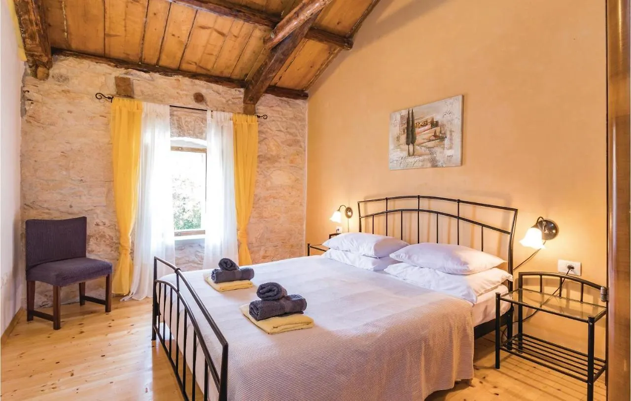 Nice Home In Zminj With Wifi