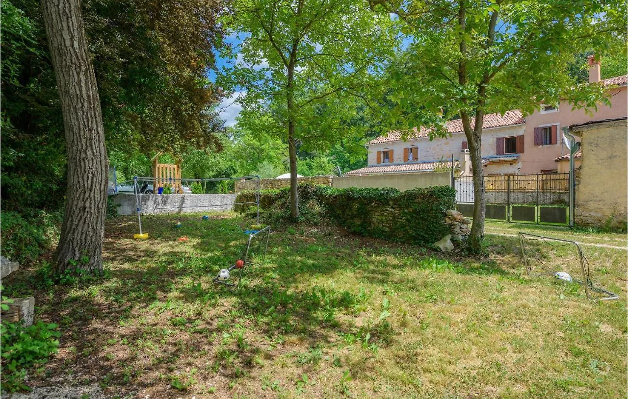 Tatil Evi Nice Home In Zminj With Wifi